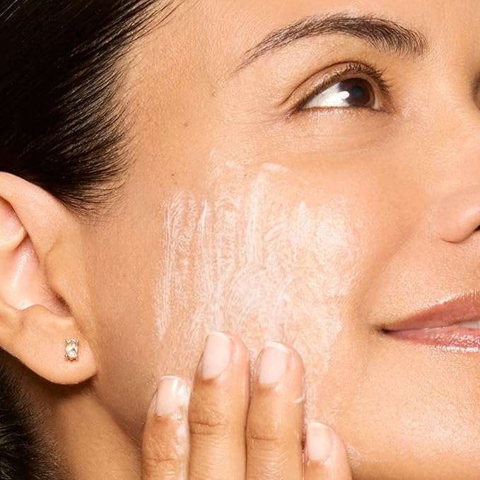 Honest Beauty Gentle Gel Daily Face Cleanser | Calms, Refreshes, + Hydrates | Vegan + Safe for Sensitive Skin | 5 fl oz