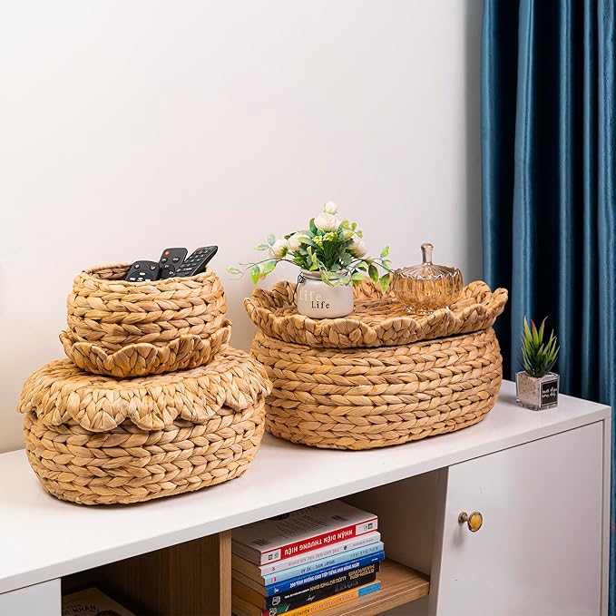 Set of 3 Wicker Storage Baskets with Lid - Decorative Handwoven Rattan Baskets for Organizing, Small Hyacinth Storage Boxes with Scalloped Edges, Natural Woven Storage Bins with Lids (Water Hyacinth)